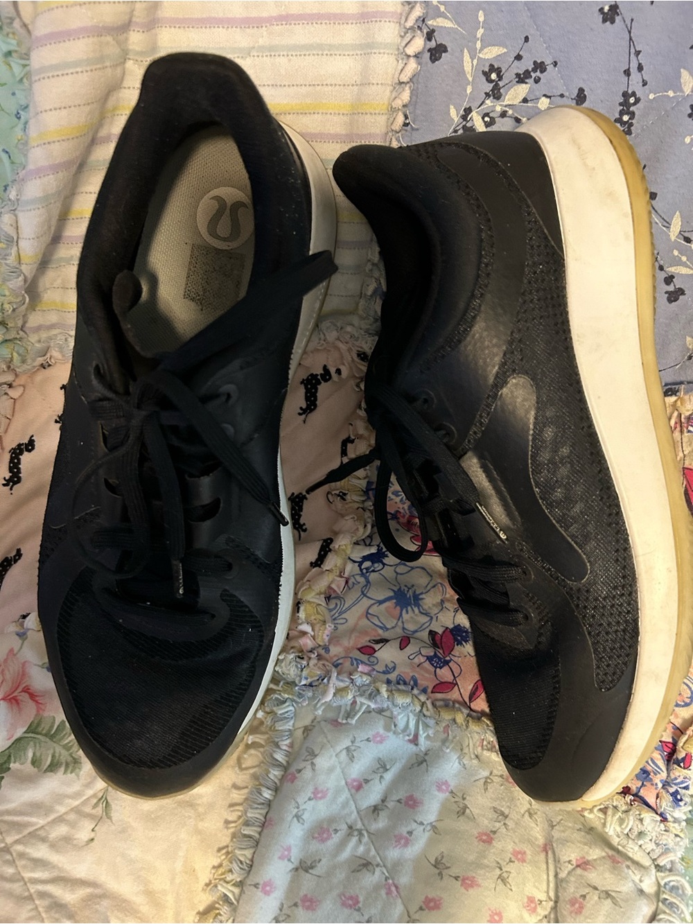 Lululemon Women’s Black Athletic Training Sneakers W/White Soles, Sz 10.5